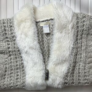 Brand: Christina petite, knitted vest, with teddy, beige color size: PL